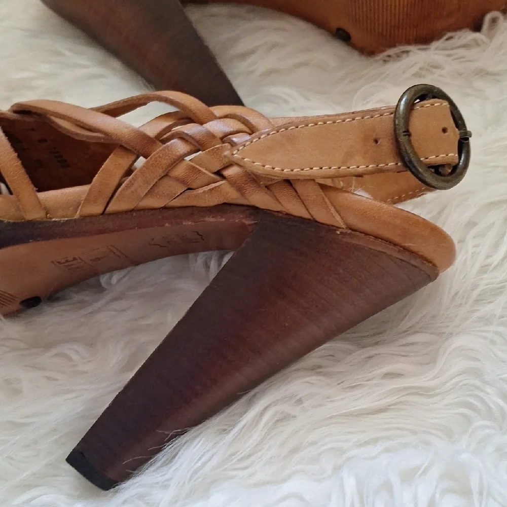 Frye's Joy Haurache Tan Heels with Woven Design and Ankle Strap - Picture 5 of 9
